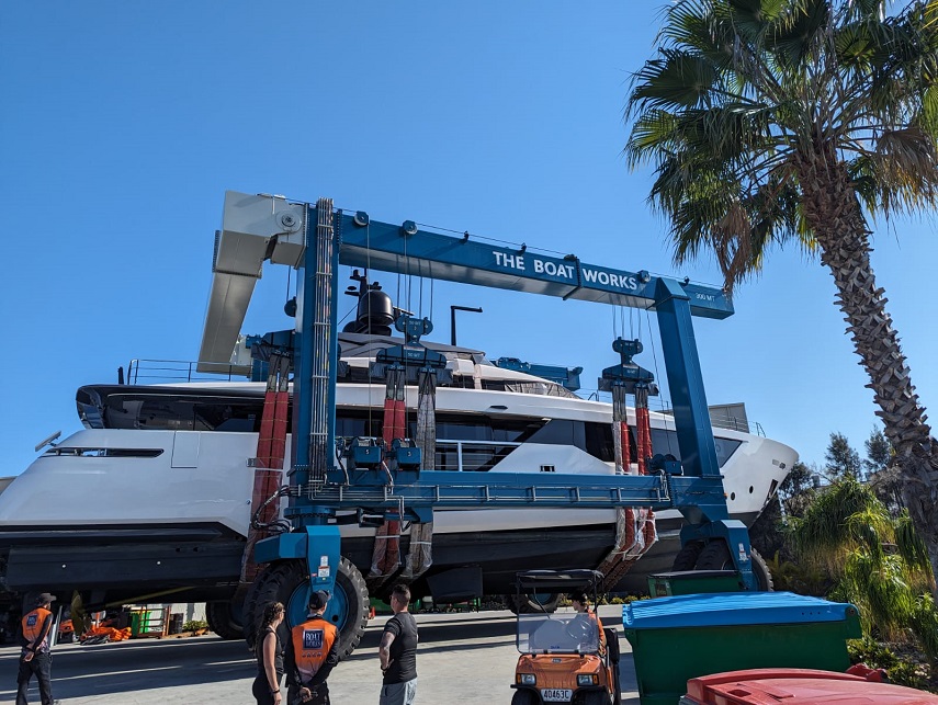 CUSTOMLINE 106' 7 Custom line 106