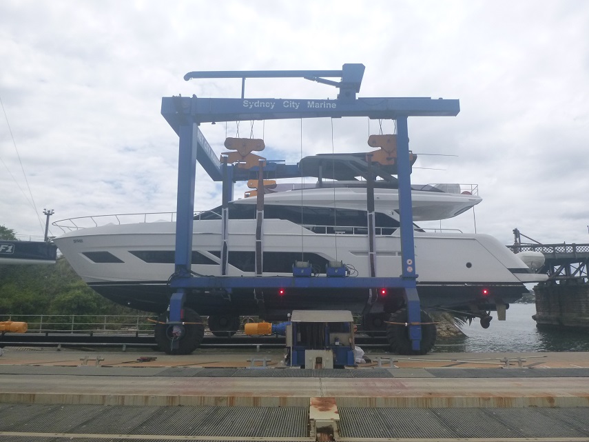 FERRETTI 720' 2 ferretti 720