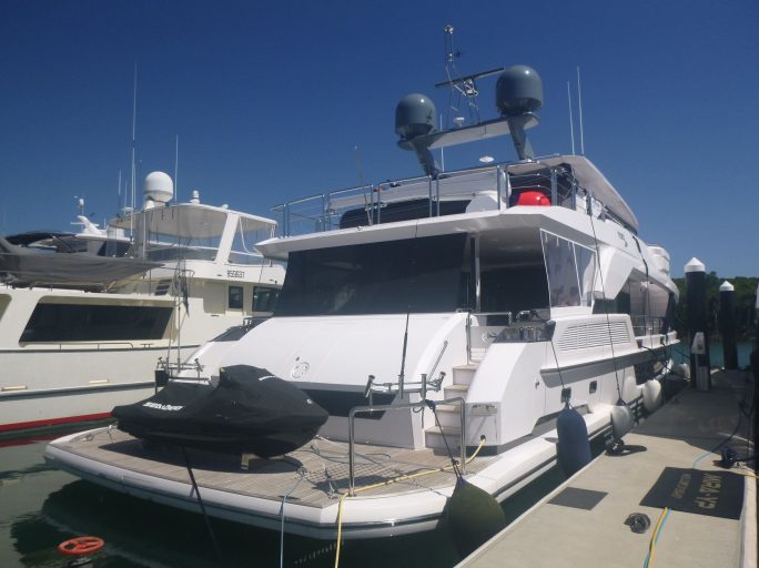 HORIZON MOTOR YACHT 90' - Marine Survey by RTM Gold Coast