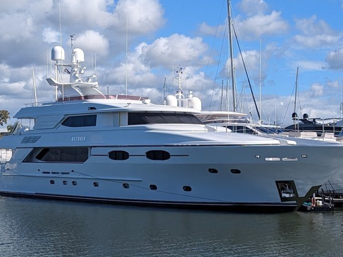 Soveriegn yacht 135'